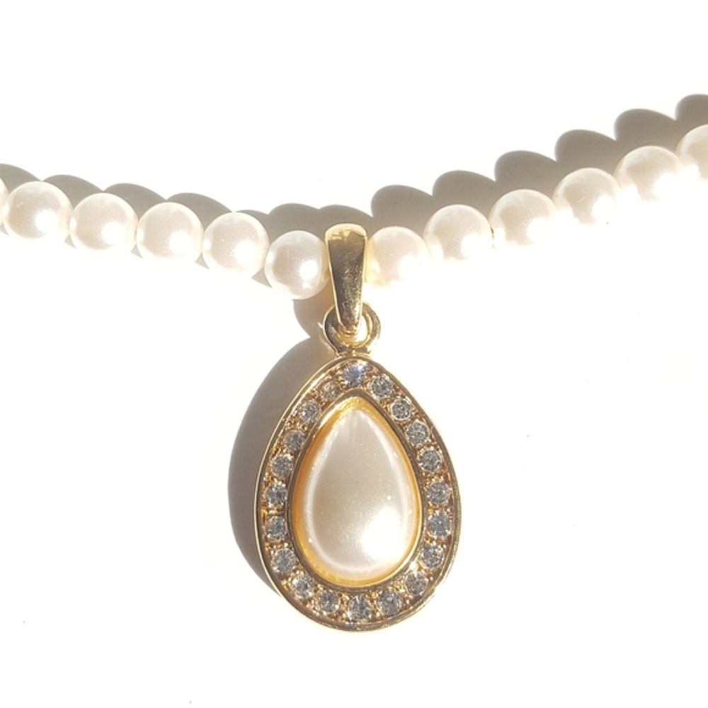 NAPIER Vintage Faux Pearl Crystal Pendant Necklace 💎 Luxurious